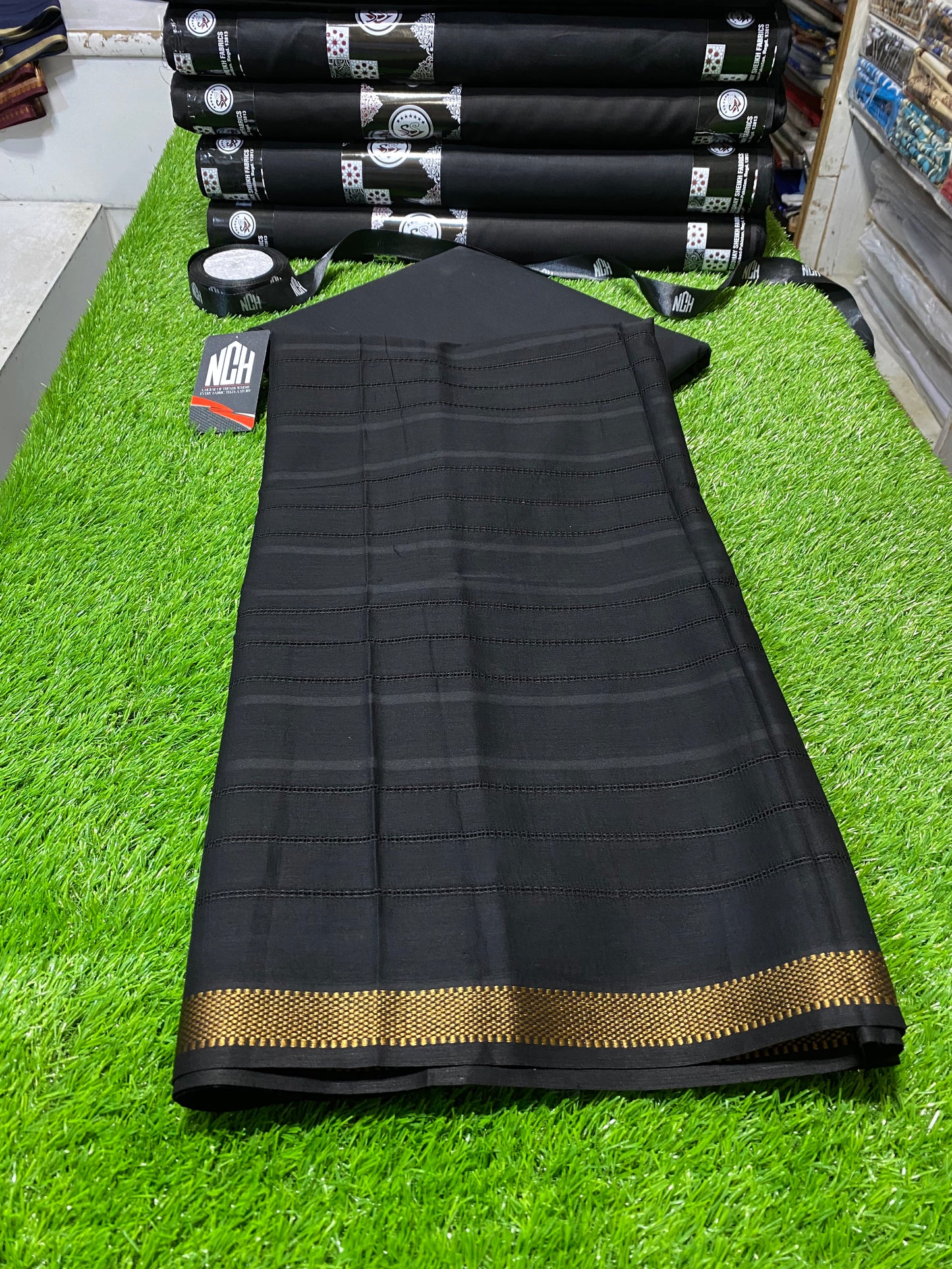 Tarkashi lawn shawl with plain suit