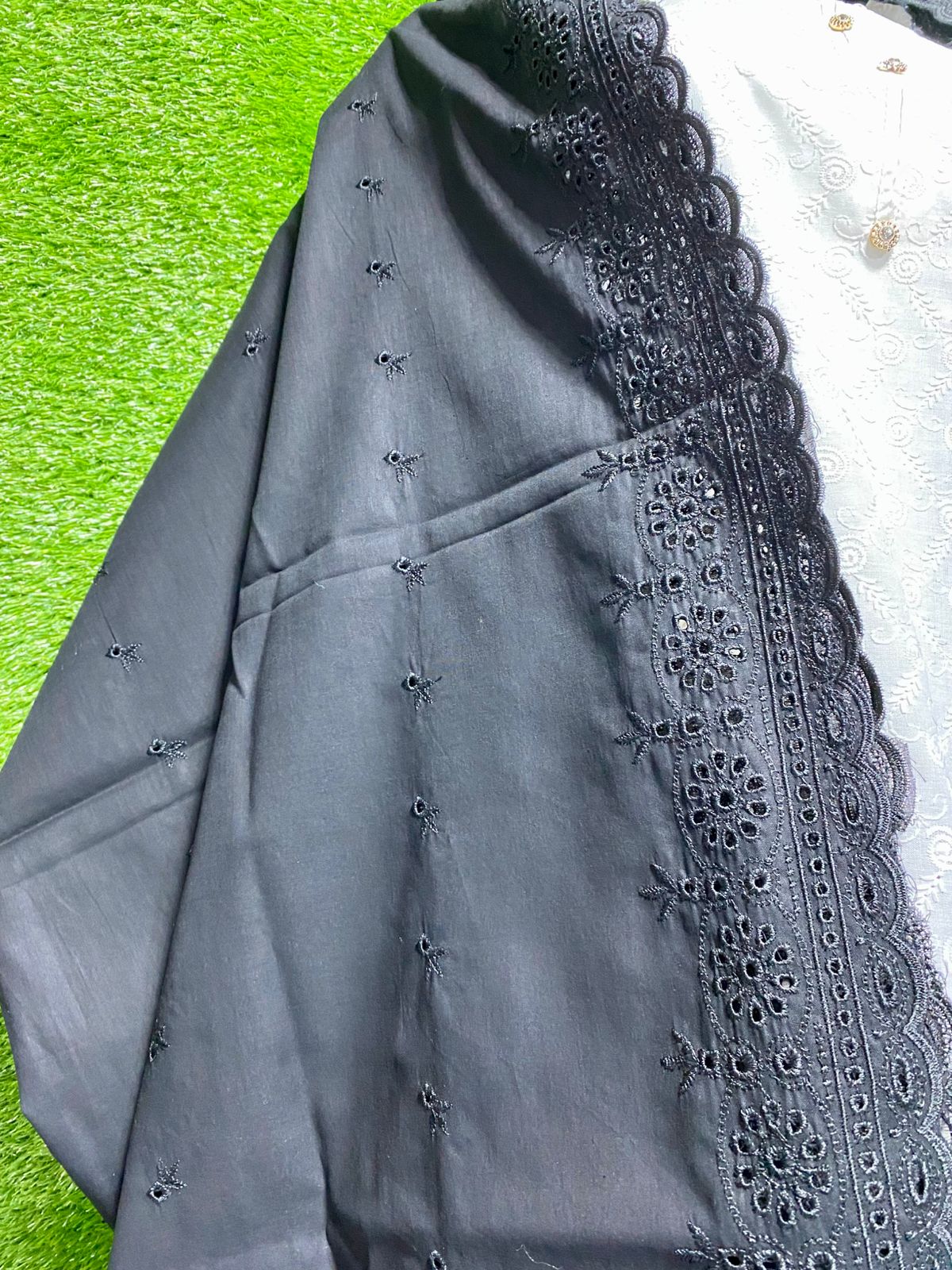 Chikan Kari Black